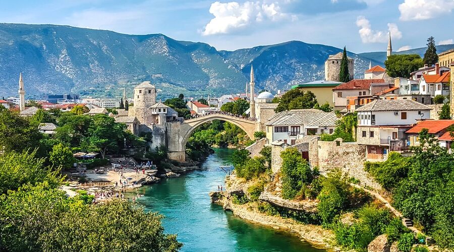 Otobüs ile Ekspress Balkan Turu Ekstra Turlar Ve Akşam Yemekleri Dahil 2025