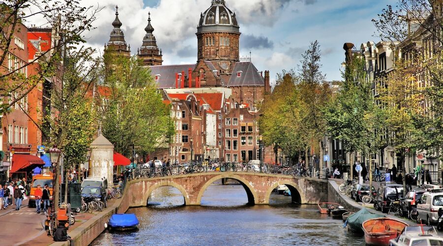 Yılbaşı Özel Ankara Kalkışlı Görkemli Üçlü Benelüx & Fransa & Almanya Turu SunExpress Havayolları ile 7 Gece ATS001