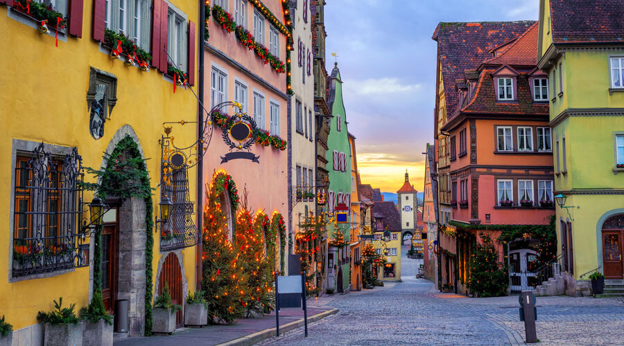 Bernina Express ile Noel Pazarları İtalya & İsviçre & Fransa & Almanya Turu Pegasus Havayolları ile 4 Gece 5 Gün ZRH-ZRH IS001 