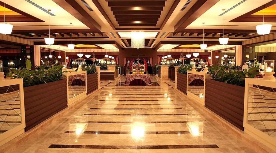 Cratos Premium Hotel & Casino