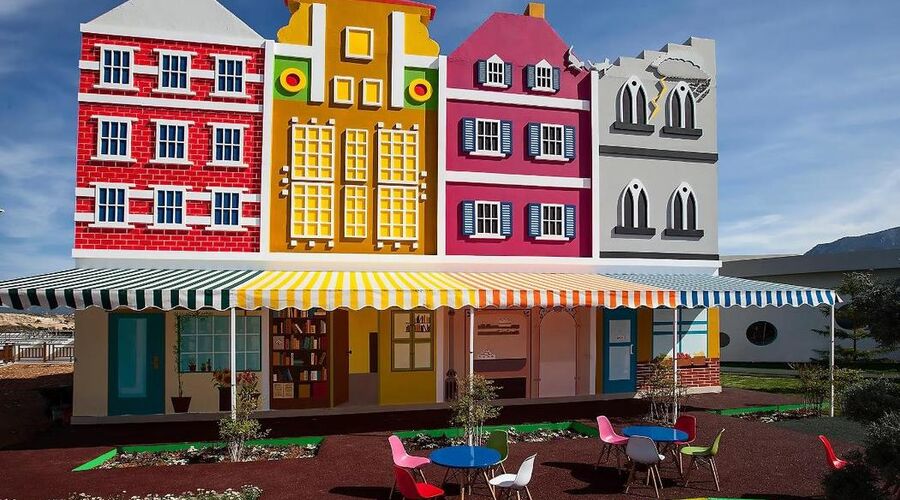 Elexus Hotel Resort Casino Spa