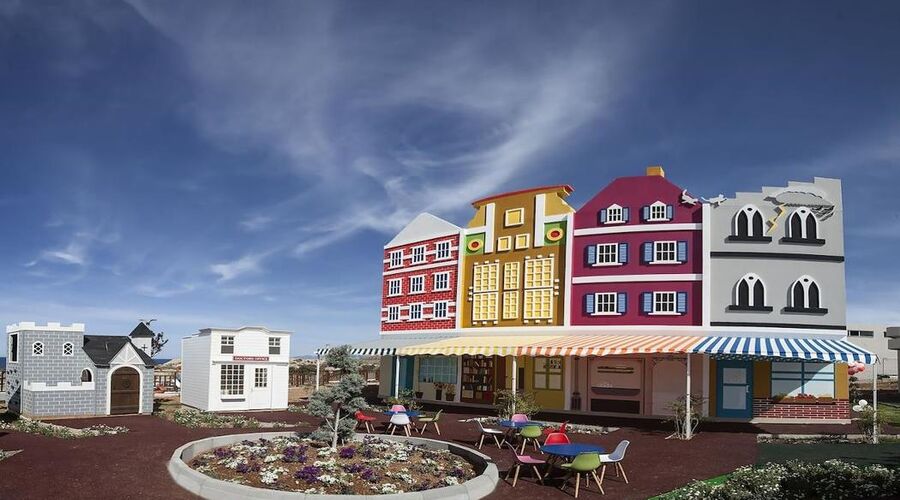 Elexus Hotel Resort Casino Spa