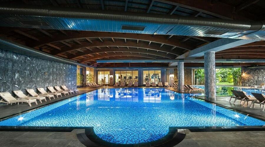 Elexus Hotel Resort Casino Spa