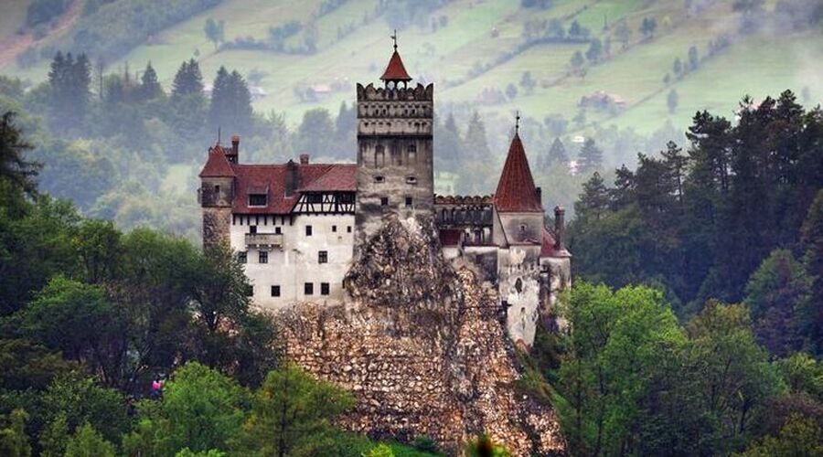 Transilvanya İncileri Turu Tüm Çevre Gezileri ve Ekstra Turlar Dahil 5 Gece 6 Gün MT001