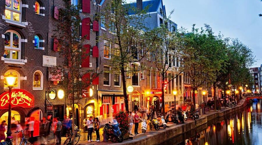 Mega Benelüx & Paris & Colmar & Köln Turu Pegasus Havayolları ile 7 Gece 8 Gün (CRL-CRL) IS001