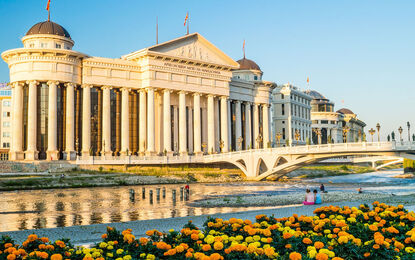 Balkan Güzelleri Ajet Havayolları ile Kosova Makedonya Turu