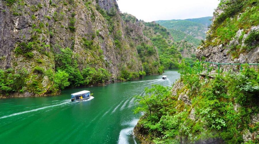 Otobüs İle Balkan Üçgeni Turu Çevre Gezileri Dahil 2026