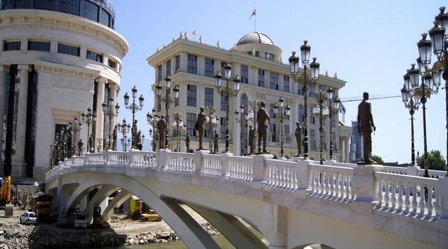 Kosovalı Büyük Balkanlar Turu AJet ile Extra Turlar ve Akşam Yemekleri Dahil SKP-SJJ