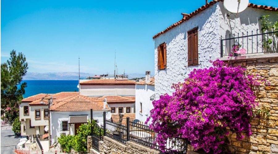 İkonik Alaçatı Ot Festivali ve Urla Enginar Çiçeği Festivali Turu - 2 Gece Otel Konaklamalı İstanbul Çıkışlı