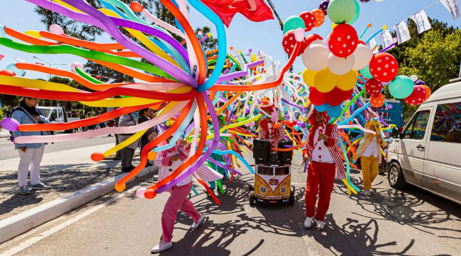 İkonik Alaçatı Ot Festivali ve Urla Enginar Çiçeği Festivali Turu - 2 Gece Otel Konaklamalı İstanbul Çıkışlı