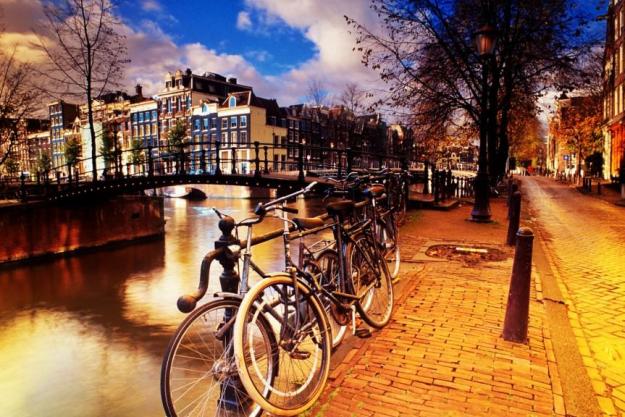Beneluz Paris Turları Amsterdam